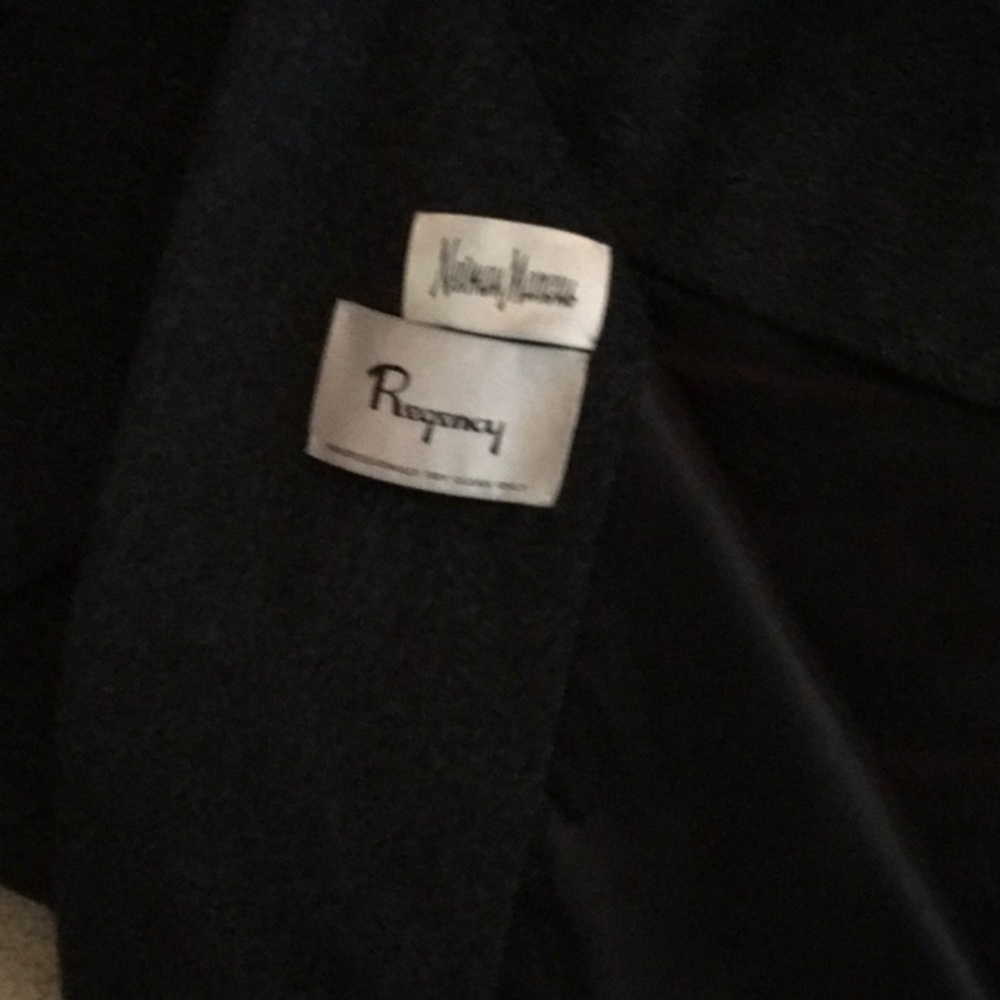 Coat - Picture 5 of 5